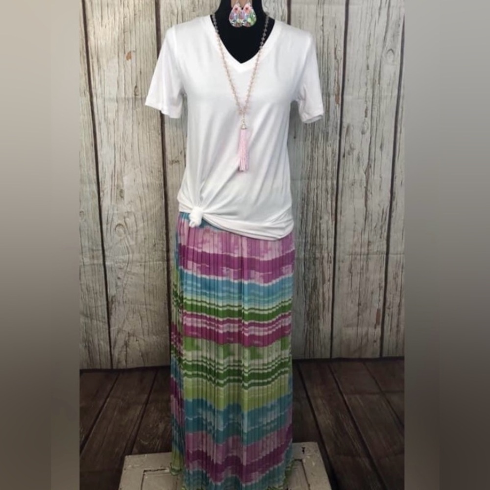 Yummy Plus Womens Plus Size 2X Colorful Stripes 
Maxi Broom Accordion Skirt